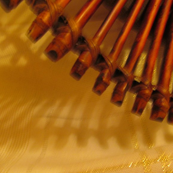 VINTAGE BAMBOO CANDLE HOLDER( GRAPES) FLOWERS) NICE BALLS ETC. - Picture 4 of 16